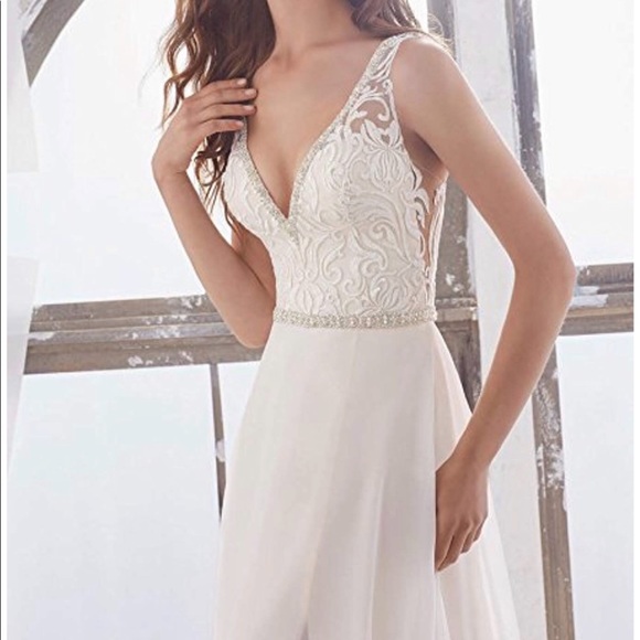 💍 Custom white wedding dress with slit 💍 - Picture 7 of 8